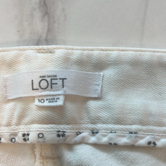 Ann Taylor Loft White Jeans - Picture 4 of 5